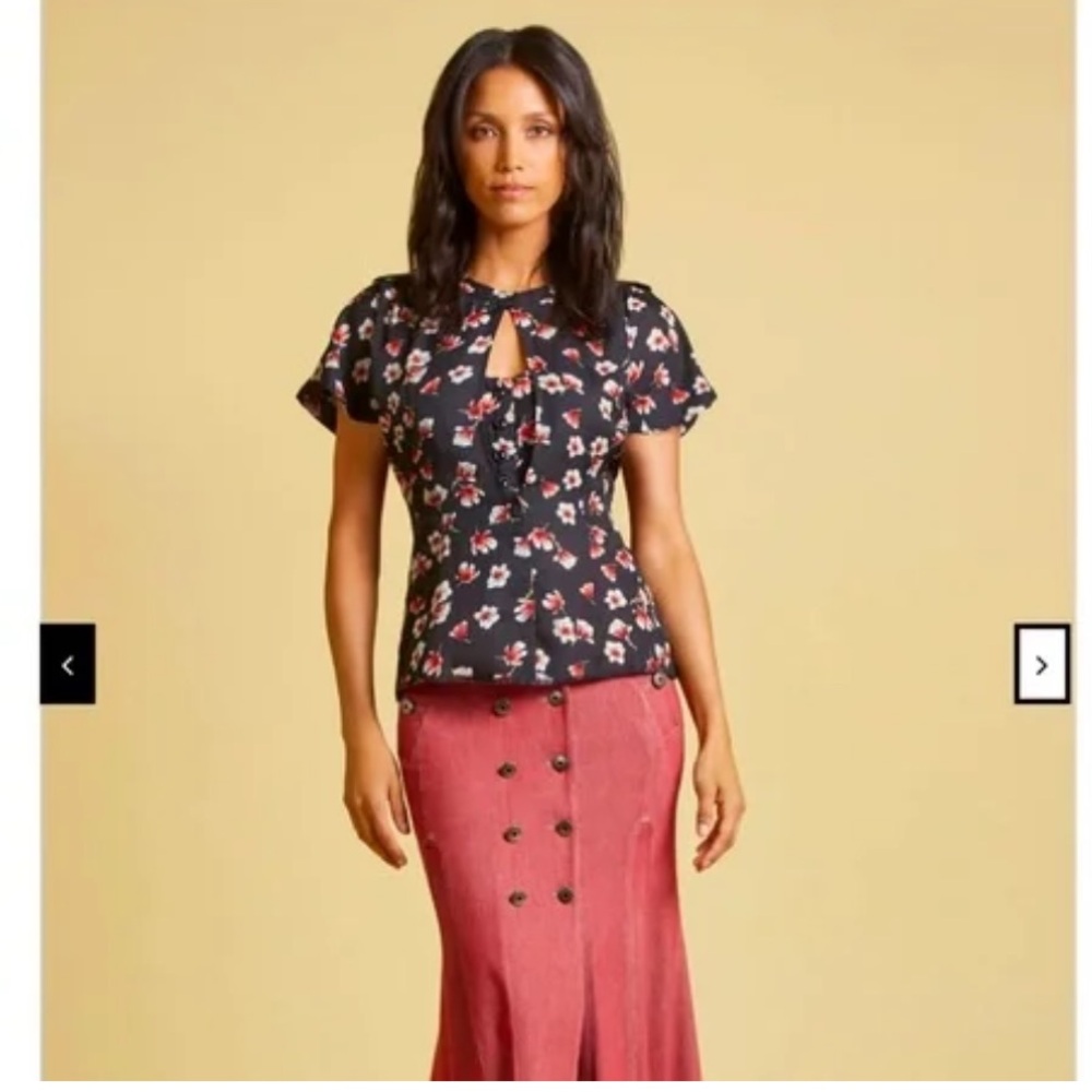 Byron Lars Lotus Flower keyhole Blouse Size 2 NWT